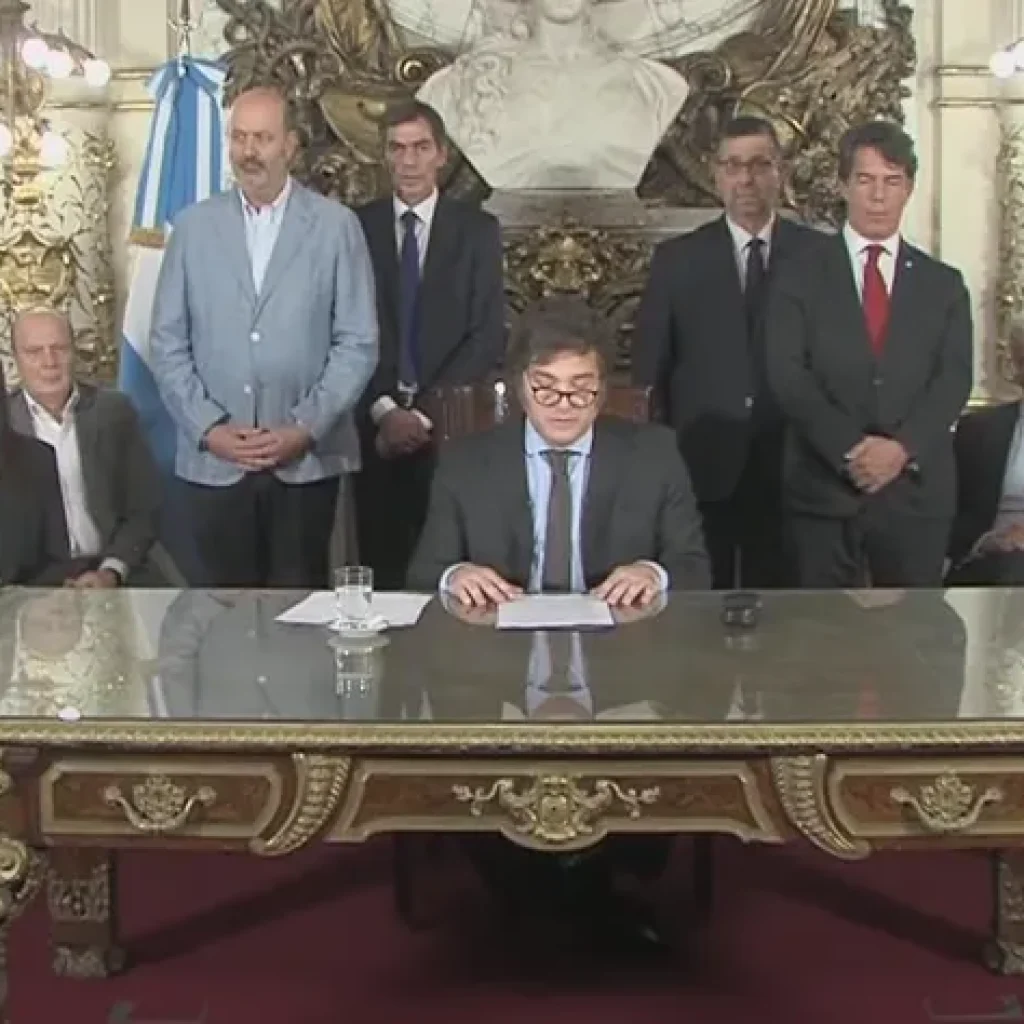  Milei, durante transmissão de dircurso. Foto: Reprodução/Casa Rosada

